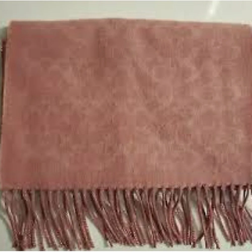 Coach Muffler Pink Metallic/Signature Scarf